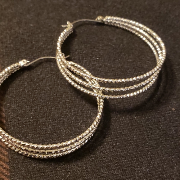 Earings - Picture 5 of 5